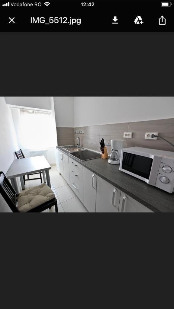 Alba Iulia Square - Apartments And Studios 布加勒斯特 外观 照片